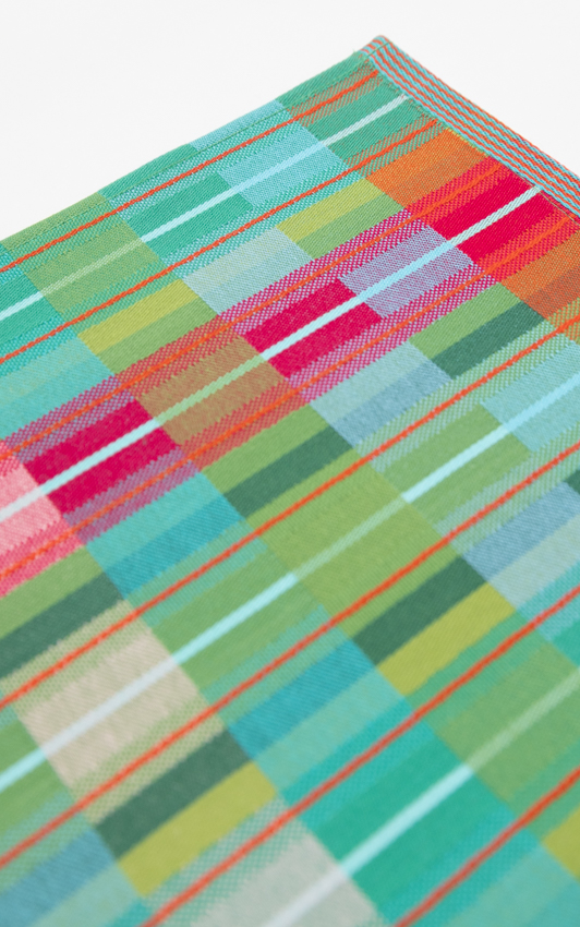 #107A_basket-teatowel-3.webp
