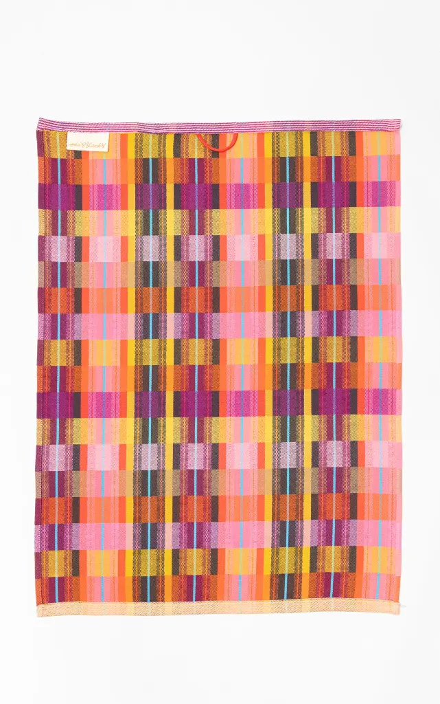 #108B_basket-teatowel-2.webp