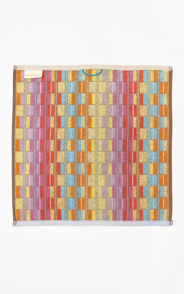 #109_basket-kitchentowel-2.webp
